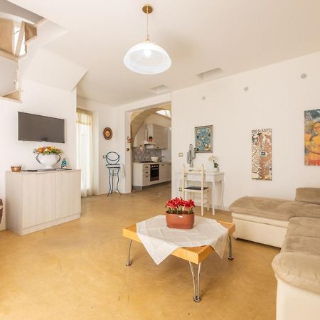 Ferienwohnung Dimora Il Castello Racale Exterior foto